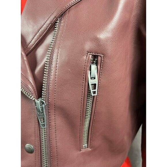 BlankNYC Faux Leather Crop Moto Jacket In Head Over Heels Size XS NWOT $98 MSRP - Picture 3 of 8
